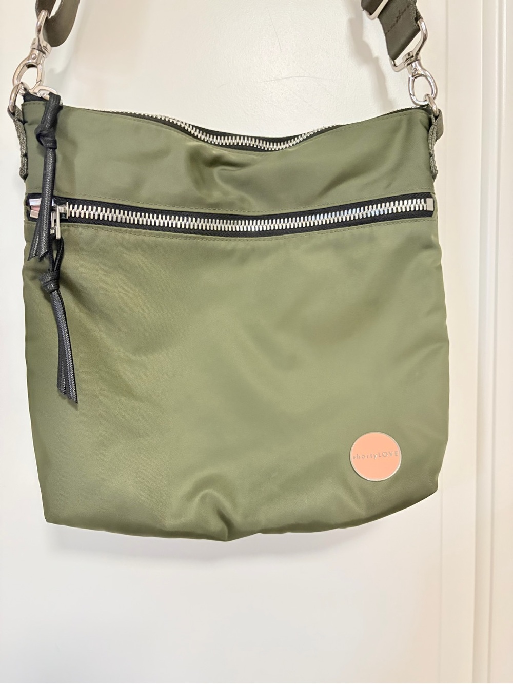 💕ShortyLOVE Olive Green & Hot Pink Crossbody Bag Multi zipper Pockets 💕
